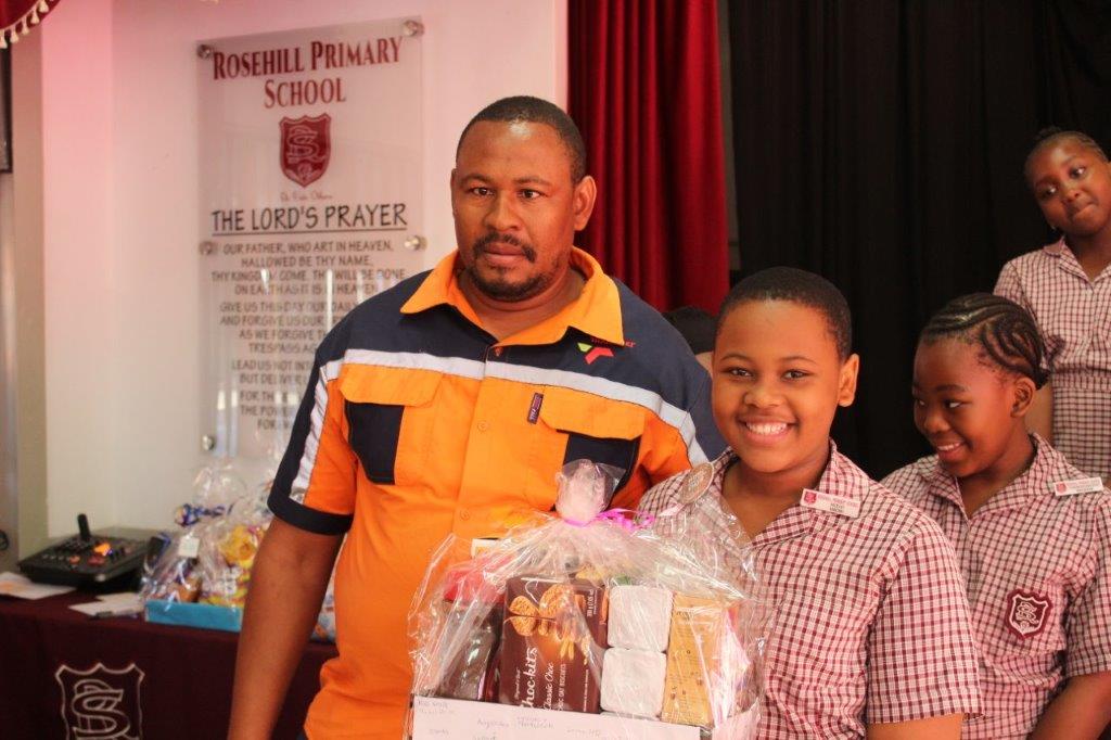 Rosehill Primary Fathers Day 2026 (13)