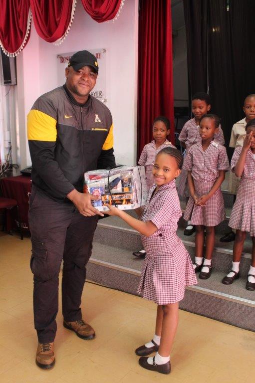 Rosehill Primary Fathers Day 2026 (18)